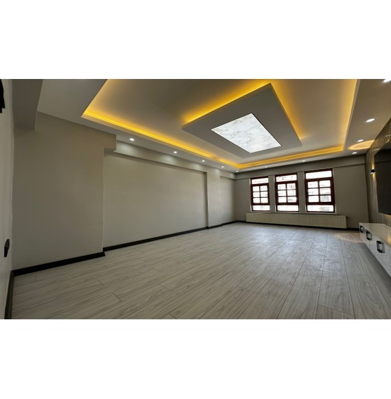 UUUFUKTEPE PAZAR YERİ YAKINI 3+1 KATTA FULL YAPILI DAİRE