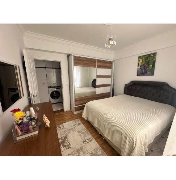 ÇAMBAŞI CADDESİ YAKINI CAM BALKONLU KATTA GENİŞ 3+1