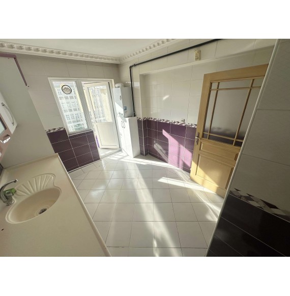 MEVLANA İLKOKULU KARŞISI 3+1 MASRAFSIZ ASANSÖRLÜ KİRALIK DAİRE