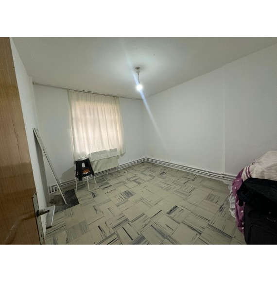 ETLİK'TE KAT KONUMUNDA 2+1 MASRAFSIZ YAPILI DAİRE