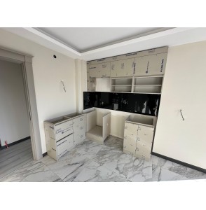 ANA CADDE ÜZERİ SIFIR BİNADA 2+1 LÜKS YAPILI DAİRE