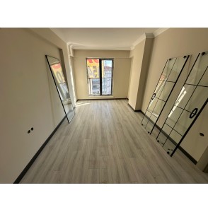 ANA CADDE ÜZERİ SIFIR BİNADA 2+1 LÜKS YAPILI DAİRE