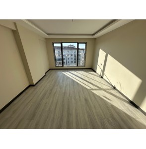 ANA CADDE ÜZERİ SIFIR BİNADA 2+1 LÜKS YAPILI DAİRE