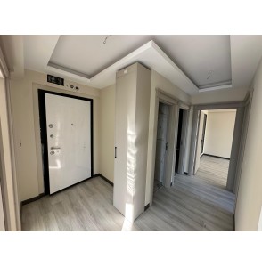 ANA CADDE ÜZERİ SIFIR BİNADA 2+1 LÜKS YAPILI DAİRE