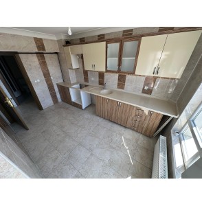 OVACIK'TA ASANSÖRLÜ ARA KATTA 3+1 YAPILI DAİRE