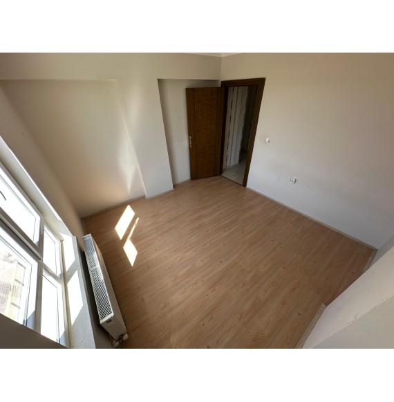 OVACIK'TA ASANSÖRLÜ ARA KATTA 3+1 YAPILI DAİRE