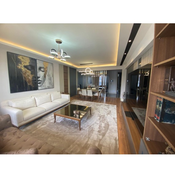 OVACIK'TA EŞSİZ MİMARİSİYLE ŞIK VE KONFORUN BULUŞTUĞU ADRES 4+1