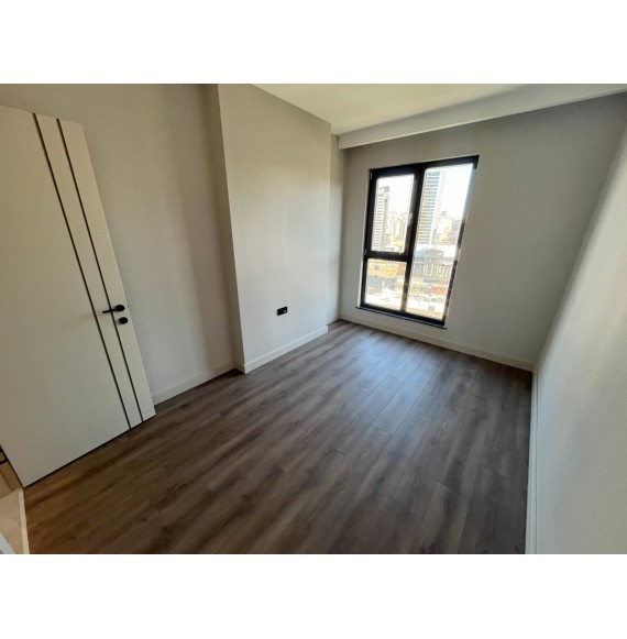 GAMADOR GALYA'DA MODERN MİMARİSİYLE YÜKSEK KATTA ARANILAN DAİRE