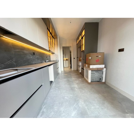 GAMADOR GALYA'DA MODERN MİMARİSİYLE YÜKSEK KATTA ARANILAN DAİRE