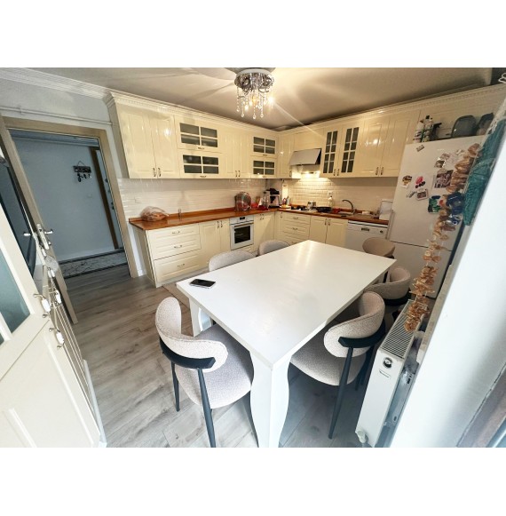 FIRSAT DAİRESİ SİTE İÇİ YÜKSEK KATTA FULL + FULL YAPILI GENİŞ M2