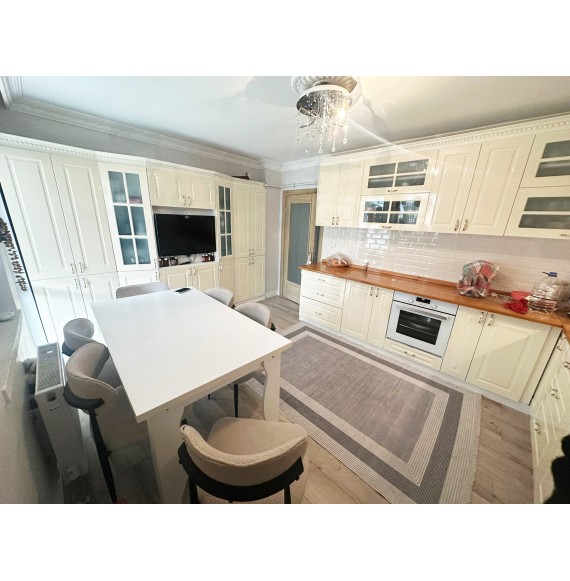 FIRSAT DAİRESİ SİTE İÇİ YÜKSEK KATTA FULL + FULL YAPILI GENİŞ M2