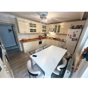 FIRSAT DAİRESİ SİTE İÇİ YÜKSEK KATTA FULL + FULL YAPILI GENİŞ M2