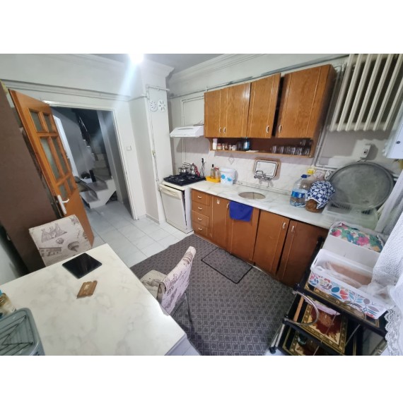 BAĞCI CADDESİ ÜZERİNDE GENİŞ METRAJLI ASANSÖRLÜ 5+1 DUBLEKS