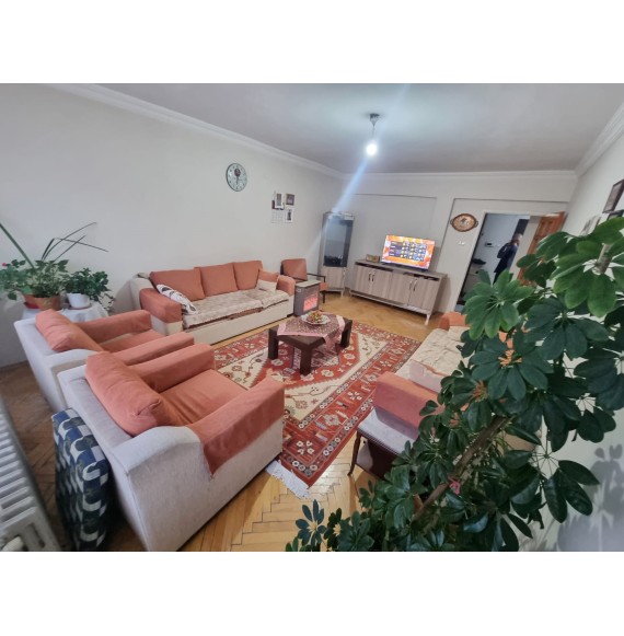 BAĞCI CADDESİ ÜZERİNDE GENİŞ METRAJLI ASANSÖRLÜ 5+1 DUBLEKS