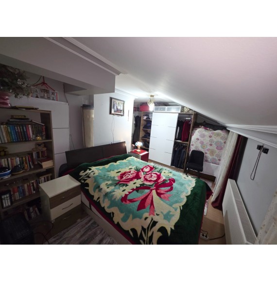 ÇAMBAŞI CADDESİ PARALELİ ASANSÖRLÜ YAPILI 4+1 DUBLEKS DAİRE