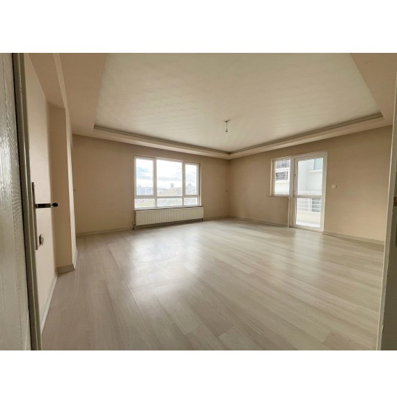 OVACIK'TA GENİŞ METRAJLI FULL YAPILI ARA KATTA 4+1 DAİRE