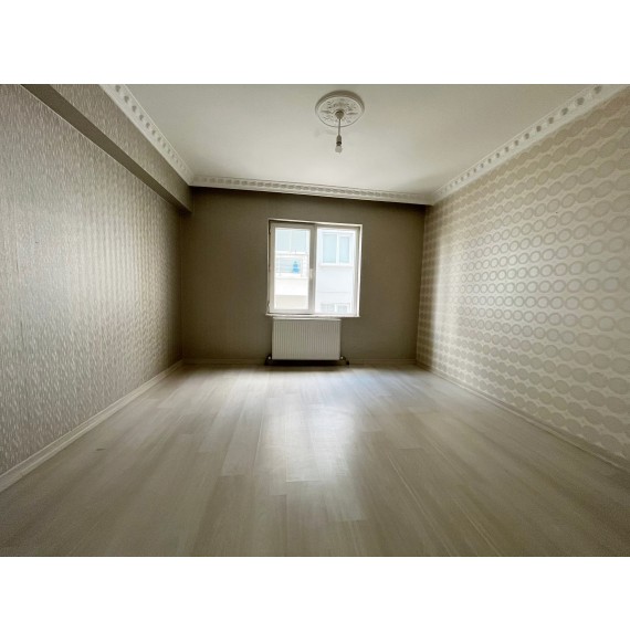 OVACIK'TA GENİŞ METRAJLI FULL YAPILI ARA KATTA 4+1 DAİRE