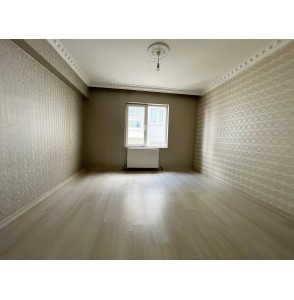 OVACIK'TA GENİŞ METRAJLI FULL YAPILI ARA KATTA 4+1 DAİRE