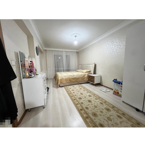 OVACIK MERKEZİ KONUMDA E.BANYOLU ULTRA LÜKS YAPILI GENİŞ 4+1