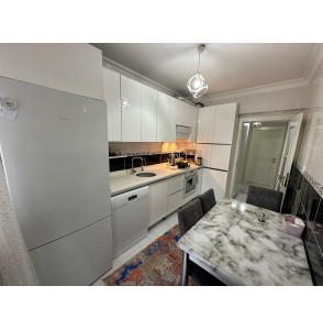 ÇAMBAŞI CADDESİ ÜZERİNDE FULL YAPILI KATTA ASANSÖRLÜ 3+1 DAİRE