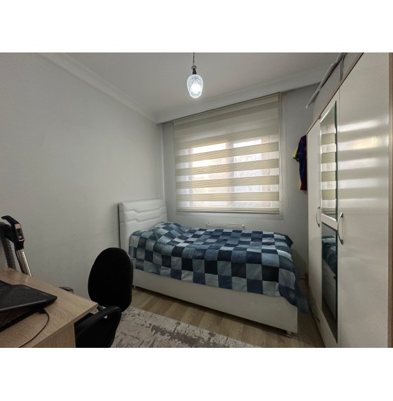 ÇAMBAŞI CADDESİ ÜZERİNDE FULL YAPILI KATTA ASANSÖRLÜ 3+1 DAİRE