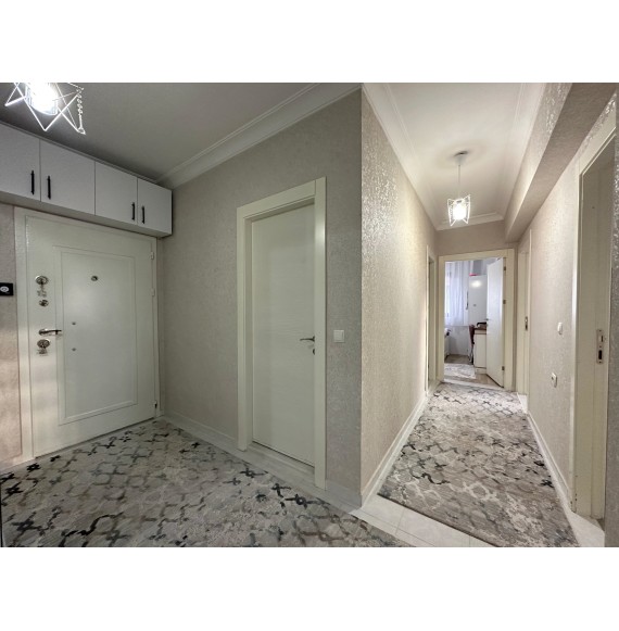 ÇAMBAŞI CADDESİ ÜZERİNDE FULL YAPILI KATTA ASANSÖRLÜ 3+1 DAİRE