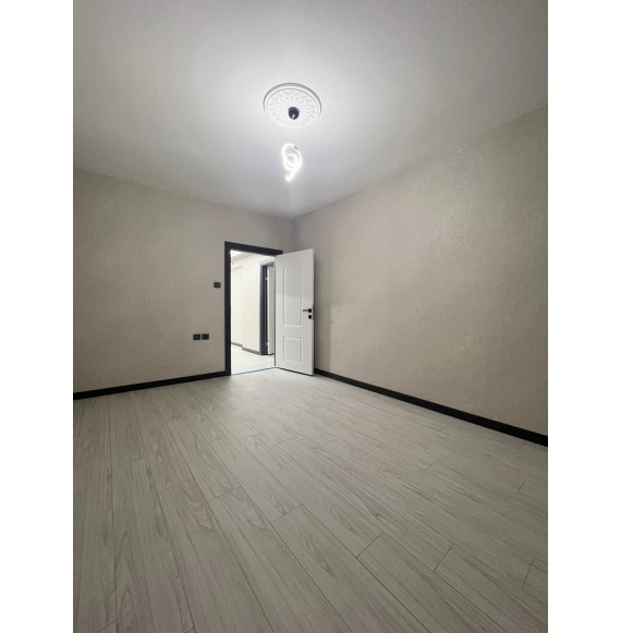 ATAPARK CADDE ÜZERİNDE ULTRA LÜKS YAPILI GİYİNME ODALI4+1 DAİRE