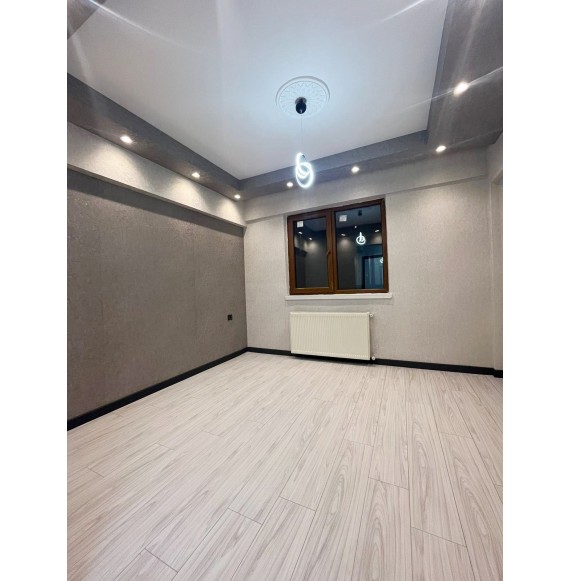 ATAPARK CADDE ÜZERİNDE ULTRA LÜKS YAPILI GİYİNME ODALI4+1 DAİRE