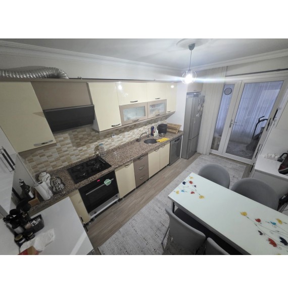 BAŞKENT CADDESİ PARALELİNDE FULL YAPILI ASANSÖRLÜ ÜST KATTA 3+1