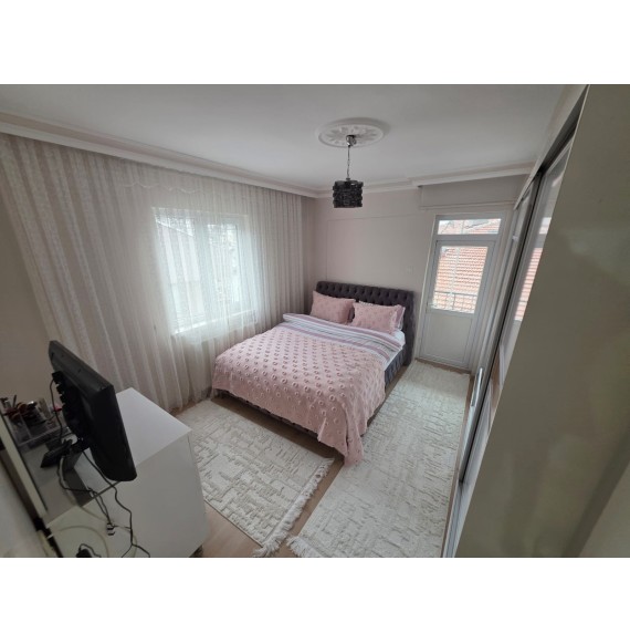 İNCİRLİ'DE LÜKS YAPILI PARK MANZARALI GENİŞ 3+1 DAİRE