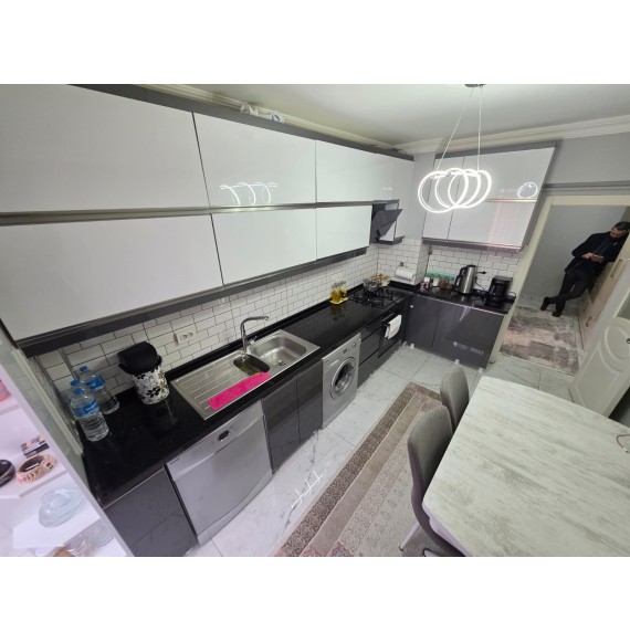 İNCİRLİ'DE LÜKS YAPILI PARK MANZARALI GENİŞ 3+1 DAİRE