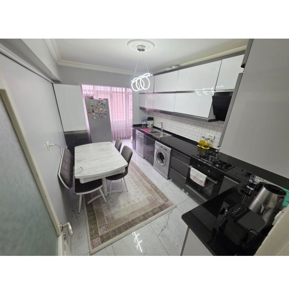 İNCİRLİ'DE LÜKS YAPILI PARK MANZARALI GENİŞ 3+1 DAİRE