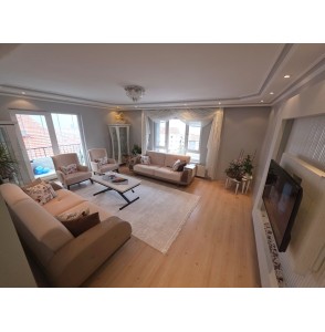 İNCİRLİ'DE LÜKS YAPILI PARK MANZARALI GENİŞ 3+1 DAİRE