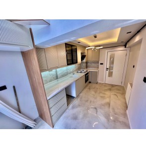 ÇAMBAŞI CADDESİ PARALELİ ULTRA LÜKS YAPILI KATTA 3+1 DAİRE