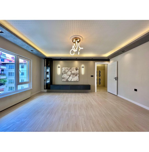 ÇAMBAŞI CADDESİ PARALELİ ULTRA LÜKS YAPILI KATTA 3+1 DAİRE