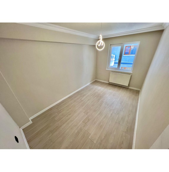 ÇAMBAŞI CADDESİ PARALELİ ULTRA LÜKS YAPILI KATTA 3+1 DAİRE