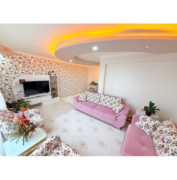 FIRSAT DAİRESİ ESERTEPE'DE 3+1 KATTA ASANSÖRLÜ LÜX YAPILI DAİRE