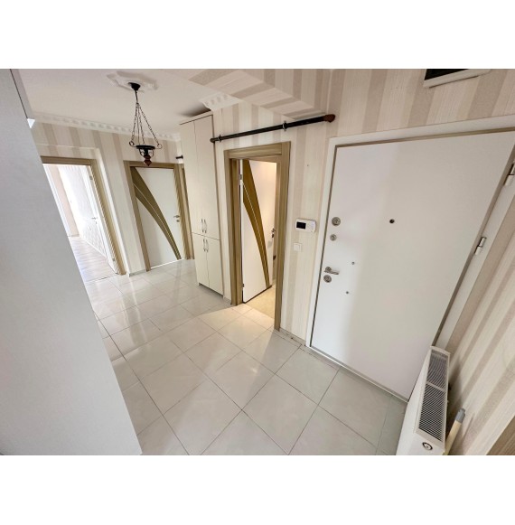 UFUKTEPE SAĞLIK OCAĞI YAKINI ASANSÖRLÜ KATTA YAPILI 3+1 DAİRE