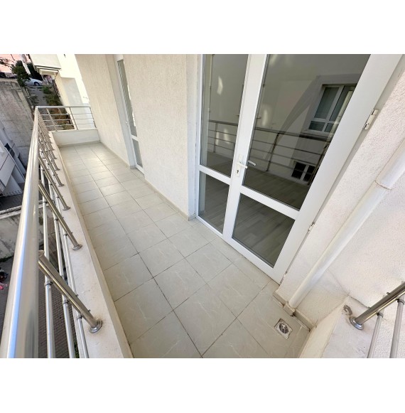 UFUKTEPE SAĞLIK OCAĞI YAKINI ASANSÖRLÜ KATTA YAPILI 3+1 DAİRE