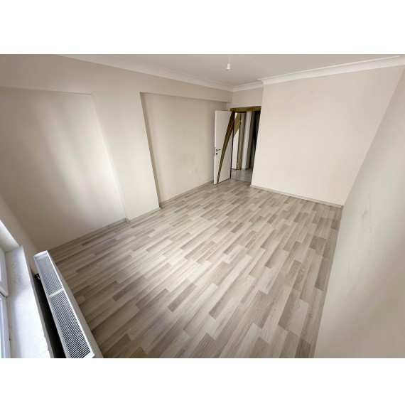 UFUKTEPE SAĞLIK OCAĞI YAKINI ASANSÖRLÜ KATTA YAPILI 3+1 DAİRE