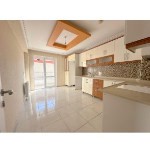 UFUKTEPE SAĞLIK OCAĞI YAKINI ASANSÖRLÜ KATTA YAPILI 3+1 DAİRE