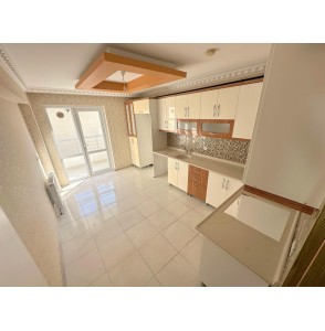 UFUKTEPE SAĞLIK OCAĞI YAKINI ASANSÖRLÜ KATTA YAPILI 3+1 DAİRE