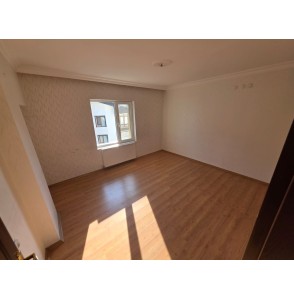 DİLEK CAMİİ YAKININDA ASANSÖRLÜ E.BANYO 3+1 GENİŞ DAİRE