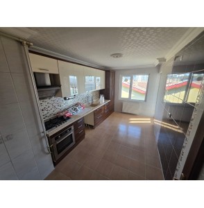 DİLEK CAMİİ YAKININDA ASANSÖRLÜ E.BANYO 3+1 GENİŞ DAİRE