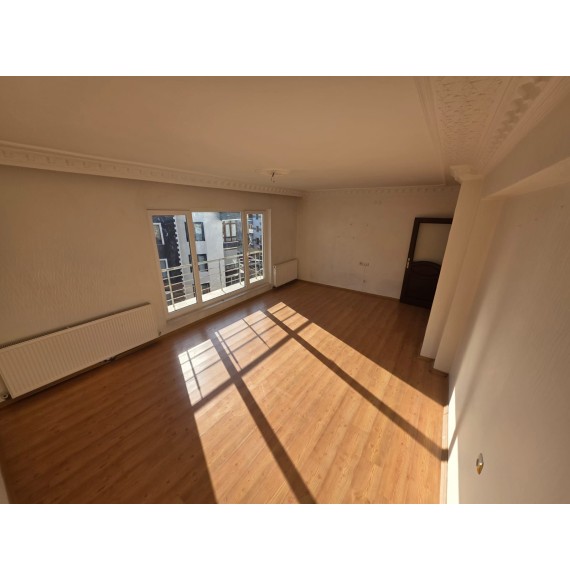 DİLEK CAMİİ YAKININDA ASANSÖRLÜ E.BANYO 3+1 GENİŞ DAİRE