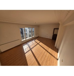 DİLEK CAMİİ YAKININDA ASANSÖRLÜ E.BANYO 3+1 GENİŞ DAİRE