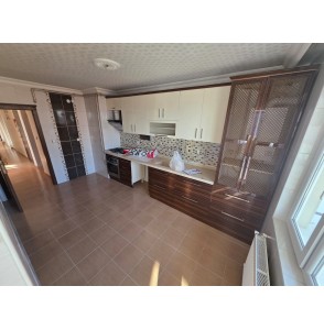 DİLEK CAMİİ YAKININDA ASANSÖRLÜ E.BANYO 3+1 GENİŞ DAİRE