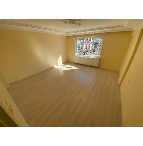 ÇAMBAŞI CADDESİ PARALELİNDE TERAS BALKONLU 5+1 DUBLEKS DAİRE