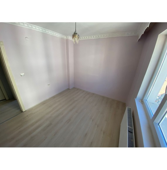 ÇAMBAŞI CADDESİ PARALELİNDE TERAS BALKONLU 5+1 DUBLEKS DAİRE