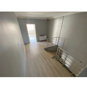 ÇAMBAŞI CADDESİ PARALELİNDE TERAS BALKONLU 5+1 DUBLEKS DAİRE